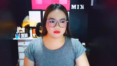 Snapshot of almirablont13 chatting on 12-23-25, 12:52 Almira online show from 12-23-25, 12:52