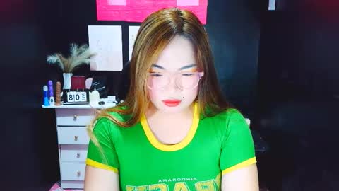 Snapshot of almirablont13 chatting on 01-09-26, 02:36 Almira online show from 01-09-26, 02:36