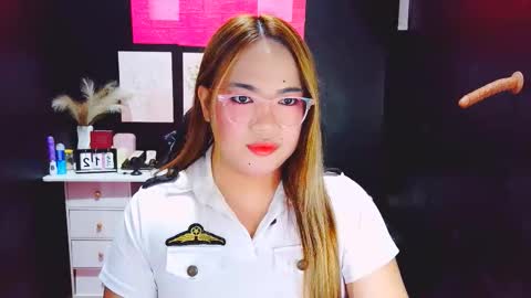 Snapshot of almirablont13 chatting on 01-12-26, 02:17 Almira online show from 01-12-26, 02:17