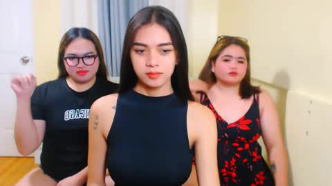 Snapshot of almirablont13 chatting on 03-23-26, 01:53 Almira online show from 03-23-26, 01:53