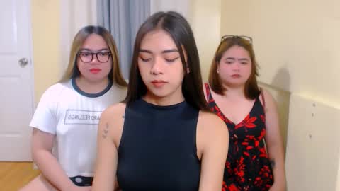 Snapshot of almirablont13 chatting on 03-25-26, 12:49 Almira online show from 03-25-26, 12:49