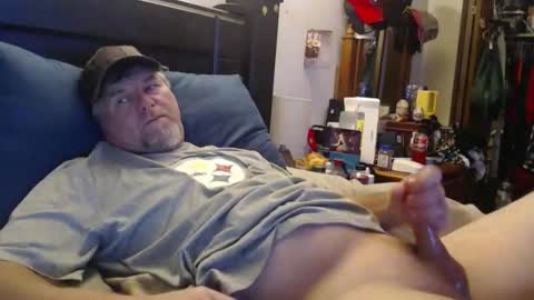 Snapshot of almostheaven chatting on 12-14-25, 01:16 almostheaven online show from 12-14-25, 01:16