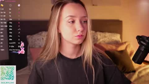 Lia online show from 12-02-25, 03:23