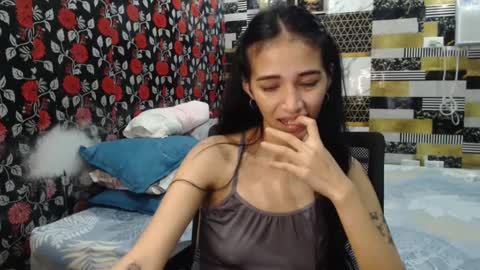 Snapshot of alondra_aleng_ereng chatting on 02-06-25, 09:49 Alondra  online show from 02-06-25, 09:49