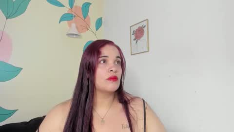 Snapshot of alondra_zaens chatting on 10-26-25, 02:12 Alondra online show from 10-26-25, 02:12
