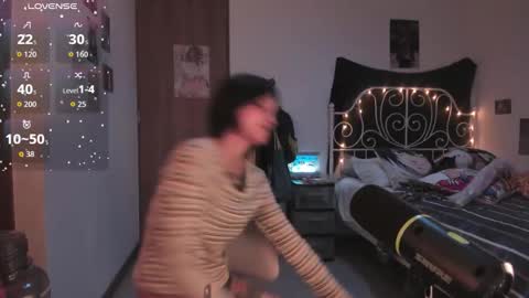 Snapshot of alone_together_ chatting on 11-29-25, 12:13 luca or garu D online show from 11-29-25, 12:13