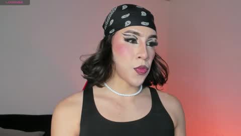 Hazel Bowie online show from 12-16-25, 12:04