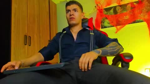 alpha_dominus_ online show from 10-29-25, 08:49