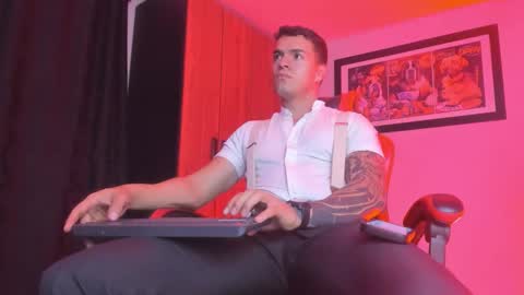 alpha_dominus_ online show from 02-04-26, 04:40