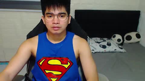 Snapshot of alpha_rider chatting on 12-19-24, 05:51 Angelo online show from 12-19-24, 05:51