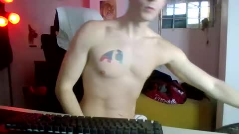 Tobias Wilde online show from 10-12-25, 08:41