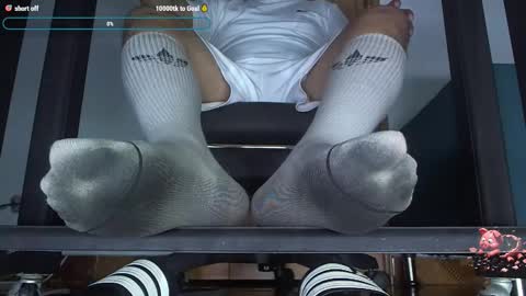 Snapshot of alphacashmaster8 chatting on 12-21-25, 01:57 MASTER FINDOM DRAIN... online show from 12-21-25, 01:57