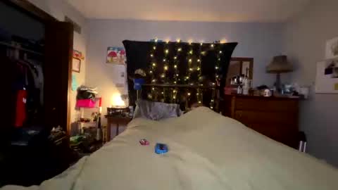 Snapshot of alphadomcole chatting on 10-29-25, 07:21 alphadomcole online show from 10-29-25, 07:21