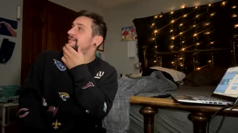 Snapshot of alphadomcole chatting on 11-17-25, 08:09 alphadomcole online show from 11-17-25, 08:09