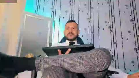 Snapshot of alphadrip chatting on 10-17-25, 01:14 alphadrip online show from 10-17-25, 01:14