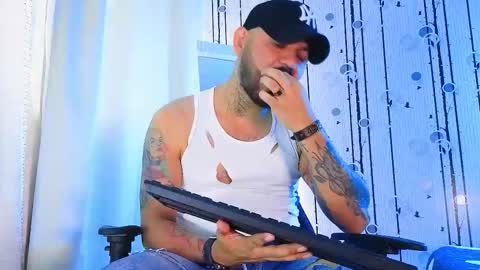 Snapshot of alphadrip chatting on 11-11-25, 12:38 alphadrip online show from 11-11-25, 12:38