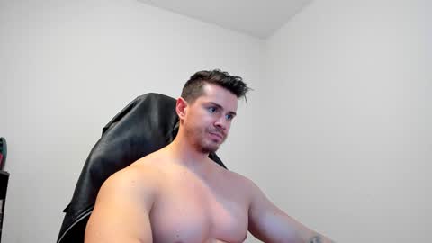 Snapshot of alphagodleatherking92 chatting on 01-05-25, 12:10 LeatherMaster online show from 01-05-25, 12:10