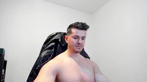 Snapshot of alphagodleatherking92 chatting on 02-13-25, 08:48 LeatherMaster online show from 02-13-25, 08:48