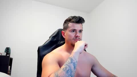 Snapshot of alphagodleatherking92 chatting on 03-04-25, 11:08 LeatherMaster online show from 03-04-25, 11:08