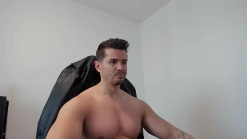 Snapshot of alphagodleatherking92 chatting on 09-15-25, 06:46 LeatherMaster online show from 09-15-25, 06:46