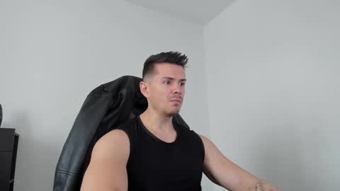 Snapshot of alphagodleatherking92 chatting on 09-26-25, 08:07 LeatherMaster online show from 09-26-25, 08:07