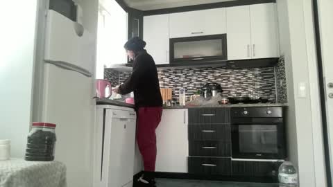 Snapshot of alphandre chatting on 02-09-25, 07:49 AlphAndre online show from 02-09-25, 07:49