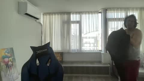 Snapshot of alphandre chatting on 02-09-25, 10:53 AlphAndre online show from 02-09-25, 10:53