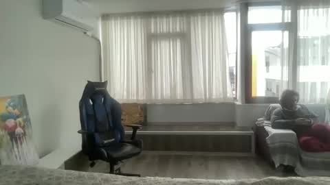 Snapshot of alphandre chatting on 02-28-25, 03:15 AlphAndre online show from 02-28-25, 03:15