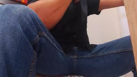 Snapshot of alphaparty25cm chatting on 10-18-25, 10:49 Sir dominant online show from 10-18-25, 10:49