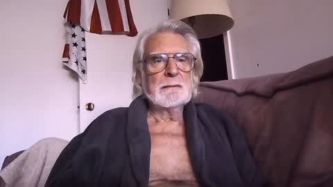 AlphaUniform online show from 02-04-25, 06:38