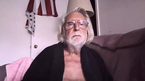 AlphaUniform online show from 10-15-25, 01:55