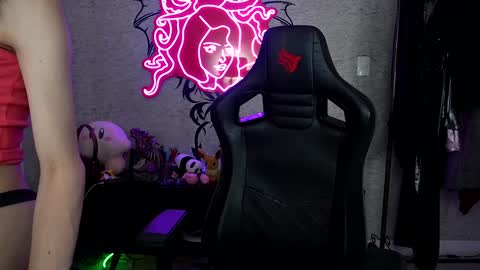 Sofie Kimino online show from 12-16-24, 02:36