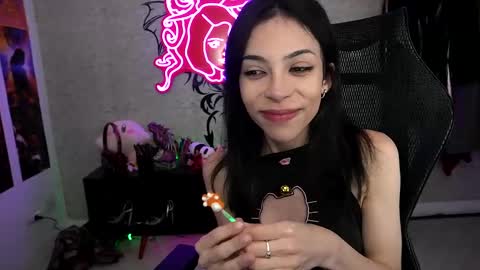 Sofie Kimino online show from 12-21-24, 04:19