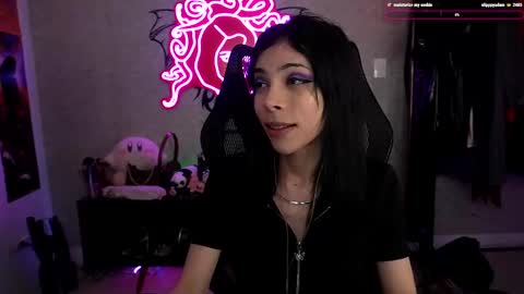 Sofie Kimino online show from 12-31-24, 01:15