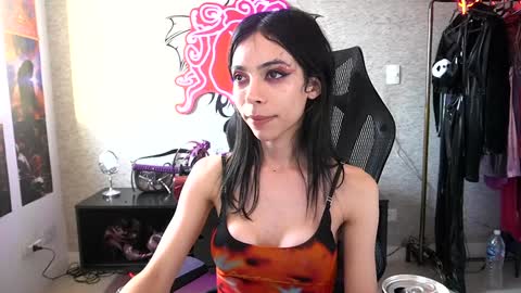 Sofie Kimino online show from 02-05-25, 09:15