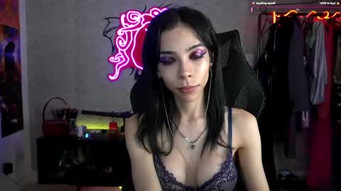 Sofie Kimino online show from 03-11-25, 02:21