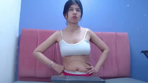 alunajhonsoncm101 online show from 09-26-25, 05:39