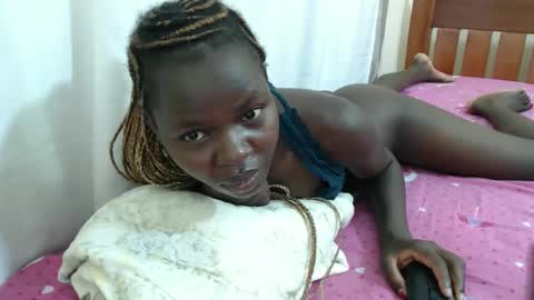 Snapshot of alvine_keji chatting on 10-21-25, 07:42 Alvine keji online show from 10-21-25, 07:42