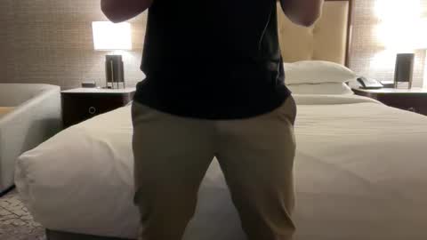 Snapshot of alwayshuge chatting on 04-16-26, 12:00 alwayshuge online show from 04-16-26, 12:00