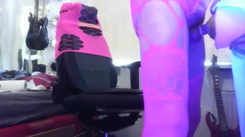 Snapshot of alwaysniceguy2 chatting on 11-14-25, 10:03 HoneyMelonGuy online show from 11-14-25, 10:03