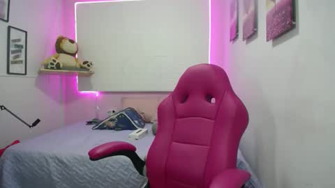 alyna online show from 09-28-25, 12:21