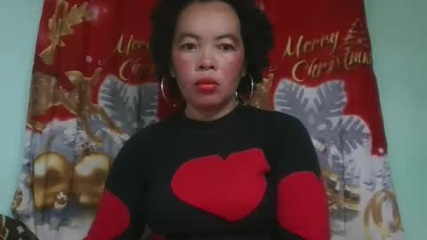 Snapshot of alypierette chatting on 12-16-25, 02:38 alypierette online show from 12-16-25, 02:38