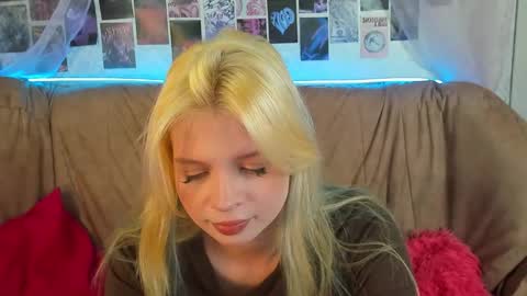 Alysa   7GMT  online show from 01-09-26, 01:47