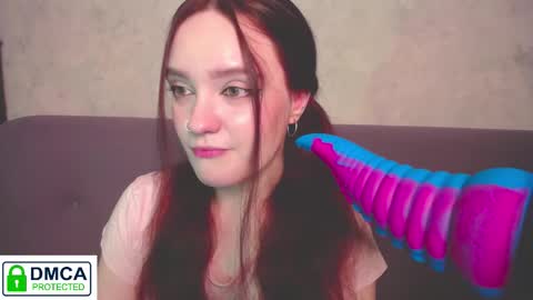 Alyssa online show from 11-08-25, 03:01