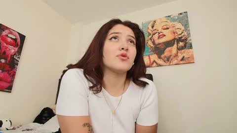 Snapshot of amabella_w chatting on 01-19-25, 07:58 Isabella online show from 01-19-25, 07:58