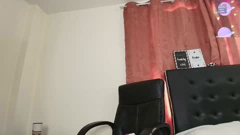 Snapshot of amabella_w chatting on 02-02-25, 07:57 Isabella online show from 02-02-25, 07:57