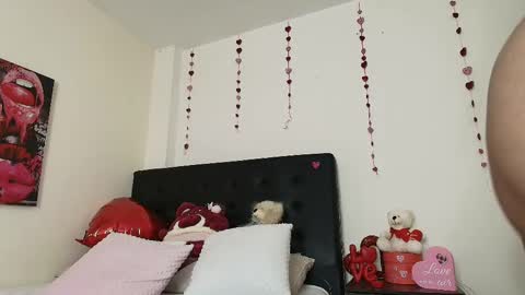 Snapshot of amabella_w chatting on 02-20-25, 10:59 Isabella online show from 02-20-25, 10:59