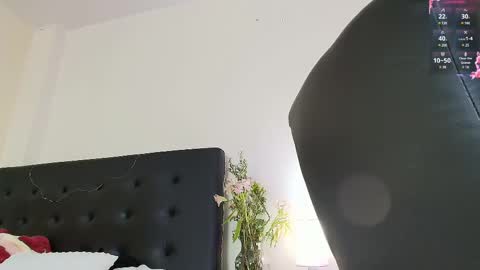 Snapshot of amabella_w chatting on 03-11-25, 01:59 Isabella online show from 03-11-25, 01:59