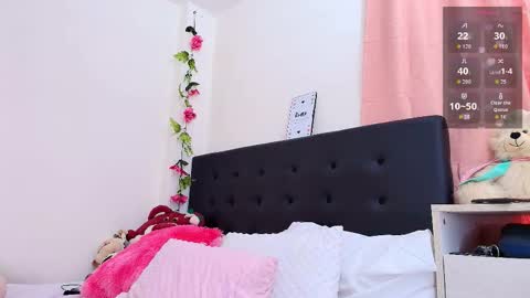 Snapshot of amabella_w chatting on 09-25-25, 07:17 Isabella online show from 09-25-25, 07:17