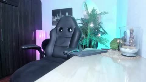 Snapshot of amaia_bushida chatting on 02-26-26, 02:21 anny online show from 02-26-26, 02:21